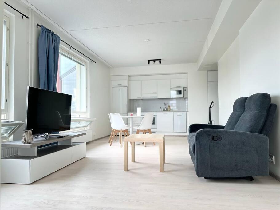 Huoneisto Juna Aseman Vieressae Lägenhet Vanda Exteriör bild